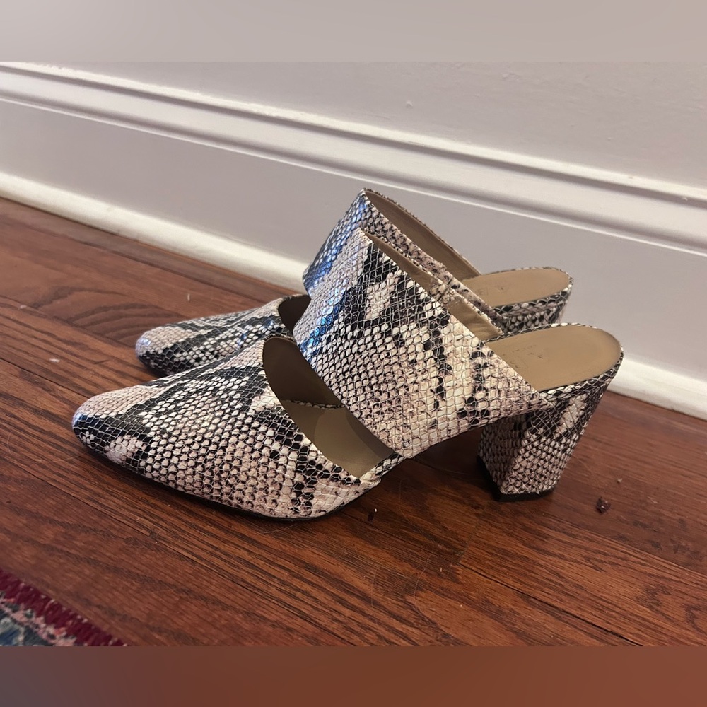 ABLE Mules, size 8.5